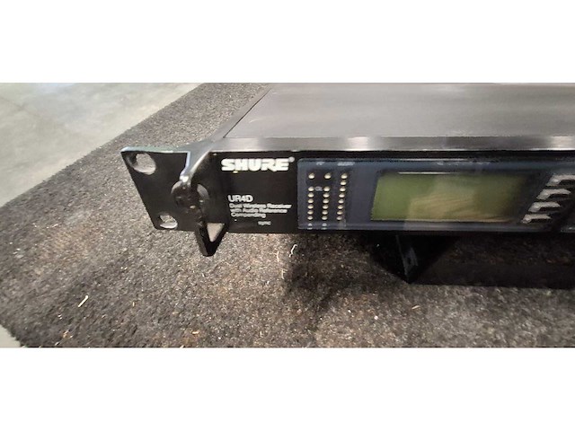 Shure - ur4d - receiver - afbeelding 2 van  4