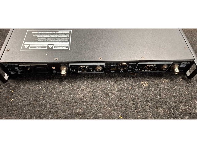 Shure - ur4d - receiver - afbeelding 4 van  4