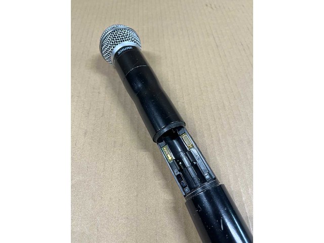 Shure ur2-g1e wireless microphone (470-530mhz) + beta 58a - afbeelding 4 van  5