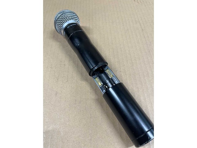 Shure ur2-g1e wireless microphone (470-530mhz) + beta 58a - afbeelding 4 van  5