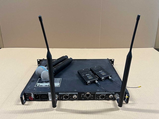Shure ur4d-g1e 2ch set (470-530mhz) - afbeelding 13 van  16