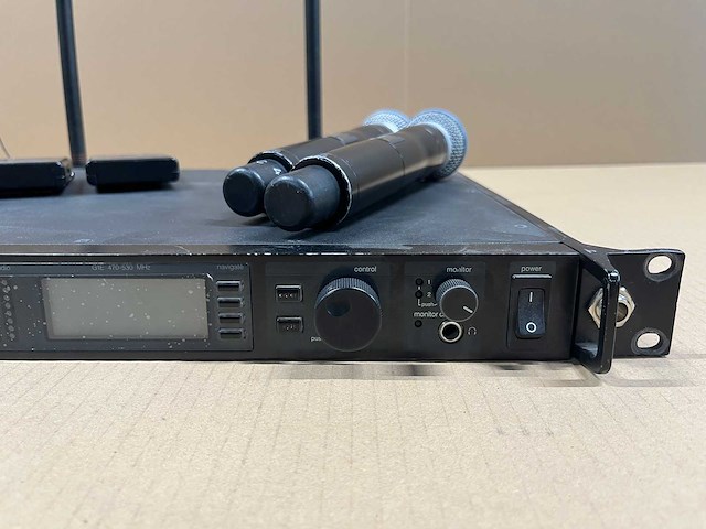 Shure ur4d-g1e 2ch set (470-530mhz) - afbeelding 10 van  16