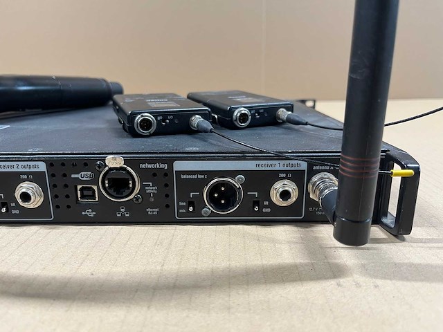 Shure ur4d-g1e 2ch set (470-530mhz) - afbeelding 15 van  16