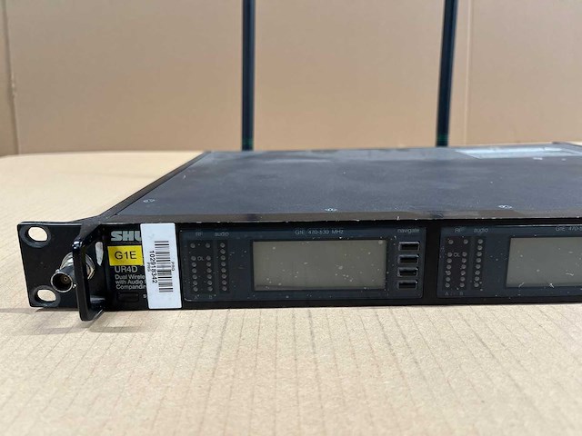Shure ur4d-g1e dual wireless receiver (470-530mhz) - afbeelding 2 van  6