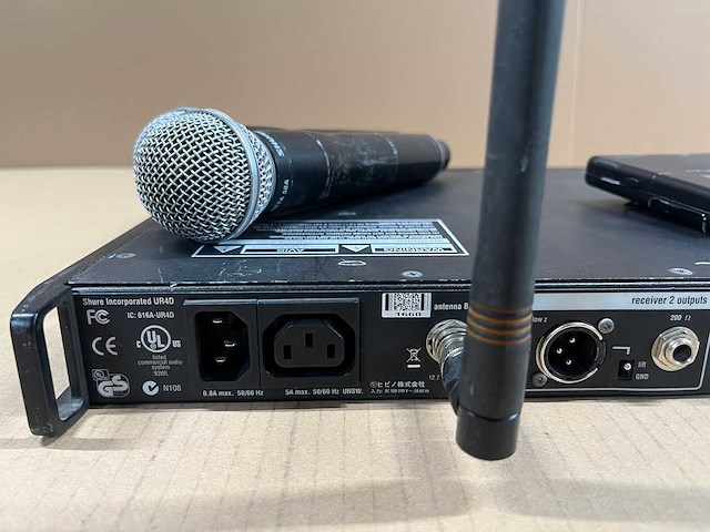 Shure ur4d-h4e 2ch wireless receiver set (518-578mhz) - afbeelding 6 van  7