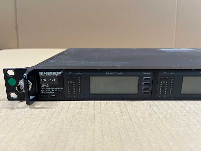 Shure ur4d-q5 dual wireless receiver (740-814mhz) - afbeelding 2 van  6