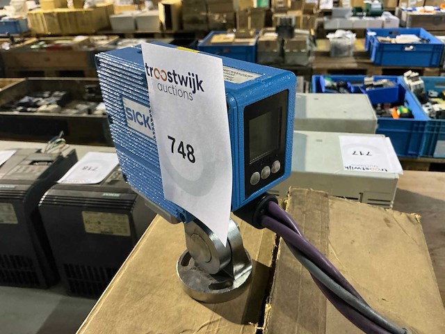 Sick dme3000-232p digitale afstandsmeter - afbeelding 4 van  5