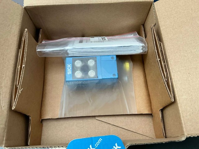 Sick irc620s-t11503 industrieel barcodelezer - afbeelding 1 van  3