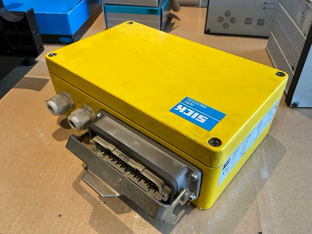 Sick lcu-v492 safety interface unit - afbeelding 1 van  4