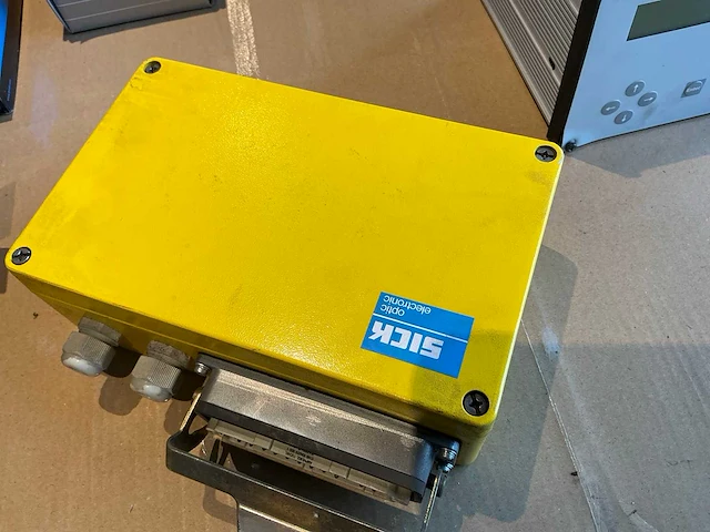 Sick lcu-v492 safety interface unit - afbeelding 2 van  4