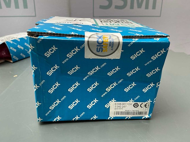 Sick s10b9011da veiligheidslaserscanner - afbeelding 1 van  3