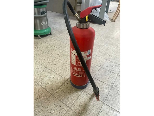 Sicli aqua 9m1 brandblusapparaat - afbeelding 2 van  5