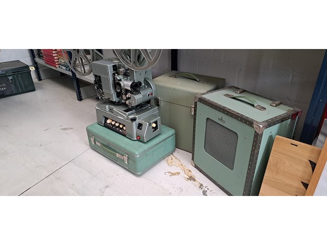 Siemens 16mm projector - afbeelding 2 van  3