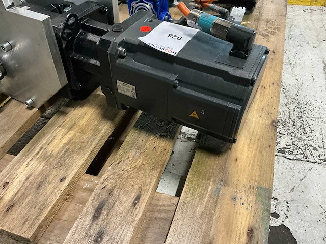 Siemens 1fk2208 servomotor met reductie - afbeelding 2 van  4