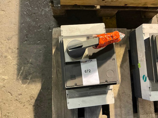 Siemens 3vl8716 stroomonderbreker - afbeelding 1 van  3