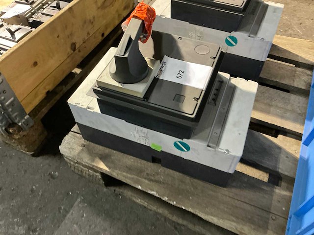 Siemens 3vl8716 stroomonderbreker - afbeelding 2 van  3