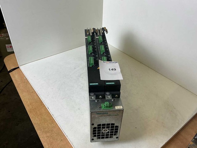 Siemens 6bk1700-2ba00-0aa0 power output module (2x) - afbeelding 2 van  8