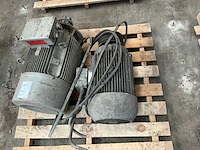 Siemens diverse elektromotoren (2x) - afbeelding 1 van  3