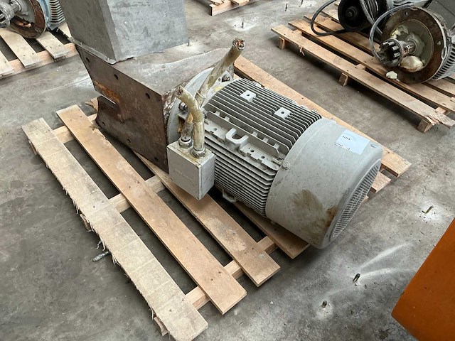 Siemens elektromotor - afbeelding 3 van  3