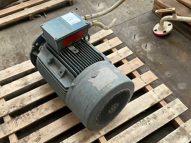 Siemens elektromotor - afbeelding 2 van  2