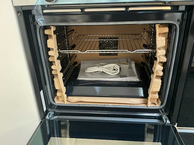 Siemens hb537ges3 inbouw oven - afbeelding 4 van  5