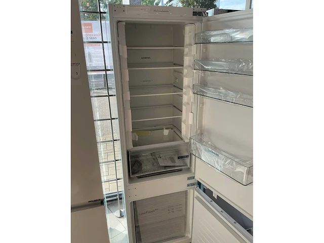 Siemens ki87vvse0 inbouw combi-koelkast - afbeelding 4 van  5
