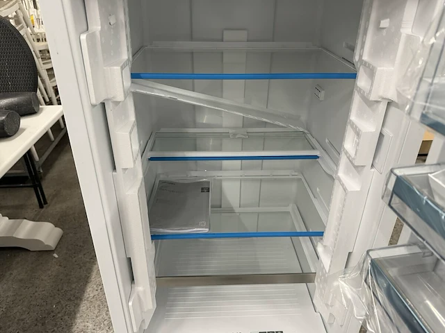 Siemens koel/vrieskast, 139 cm hoog - afbeelding 4 van  8