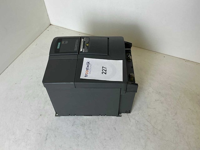 Siemens micromaster 420 frequentieregelaar - afbeelding 2 van  4