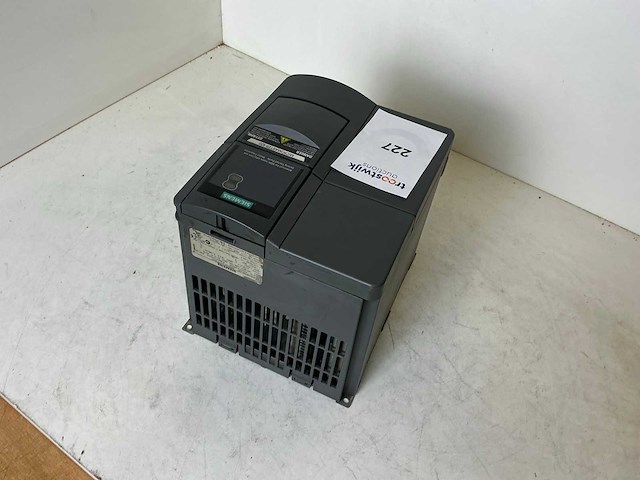 Siemens micromaster 420 frequentieregelaar - afbeelding 3 van  4