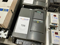 Siemens micromaster 440 frequentieregelaar - afbeelding 1 van  2