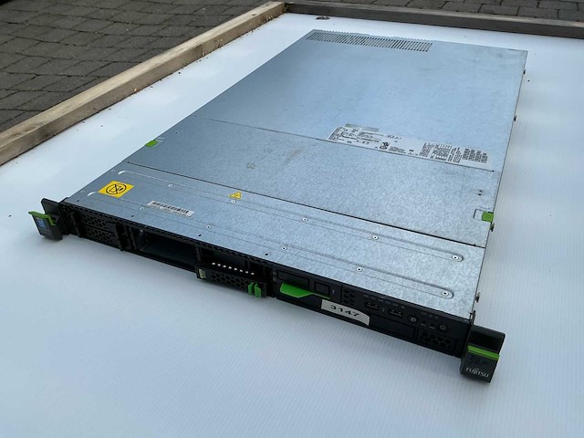 Siemens s8 rx200 server (9x) - afbeelding 1 van  4