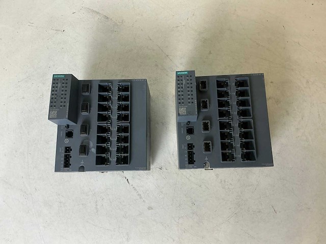 Siemens scalance xc216-4c g industrial ethernet switch (2x) - afbeelding 2 van  8