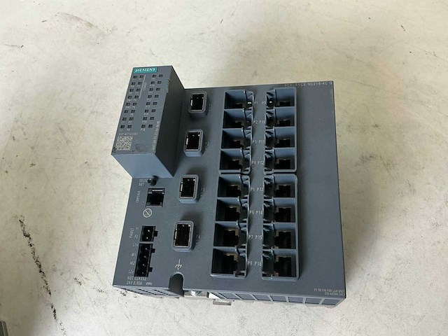 Siemens scalance xc216-4c g industrial ethernet switch (2x) - afbeelding 6 van  8