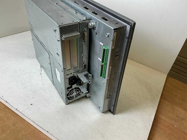 Siemens simatic hmi ipc677c bedieningspaneel - afbeelding 5 van  6