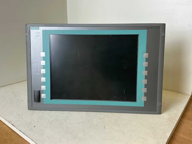 Siemens simatic hmi ipc677c bedieningspaneel - afbeelding 2 van  6