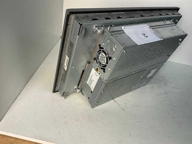 Siemens simatic hmi ipc677c bedieningspaneel - afbeelding 4 van  7