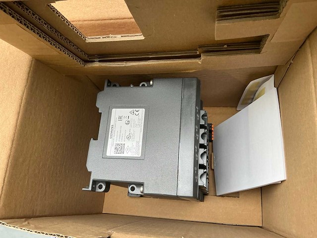 Siemens simatic industrial ethernet-schakelaar - afbeelding 1 van  2