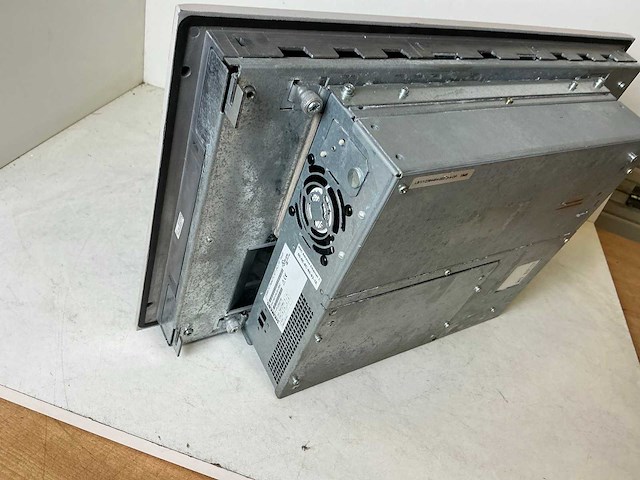 Siemens simatic panel pc 677 bedieningspaneel - afbeelding 4 van  6