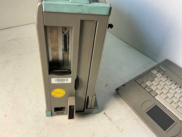 Siemens simatic pg 6es7750-0aa10-0fb0 industriële programmeer-laptop - afbeelding 10 van  11