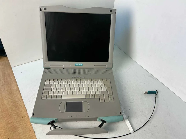 Siemens simatic pg industriële programmeer-laptop - afbeelding 1 van  10