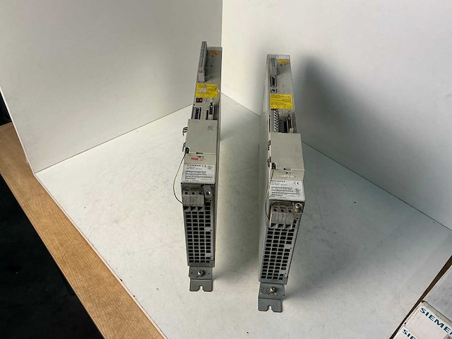 Siemens simodrive 6sn1112-1ac01-0aa1 ueb interface modul (2x) - afbeelding 1 van  7