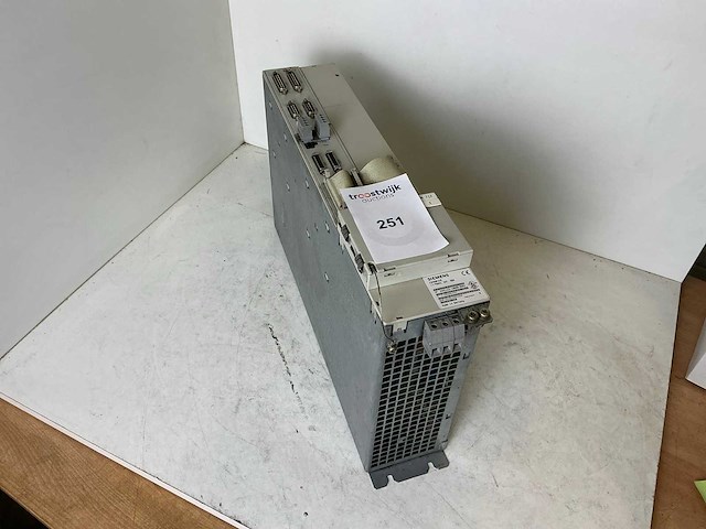Siemens simodrive lt-modul int. 80a vermogensmodule - afbeelding 1 van  3