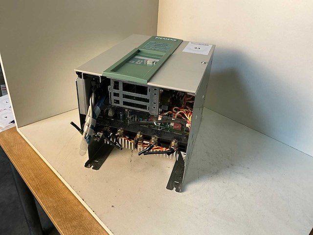 Siemens simoreg 6ra7025-6dv62-0-z frequentieregelaar - afbeelding 4 van  5