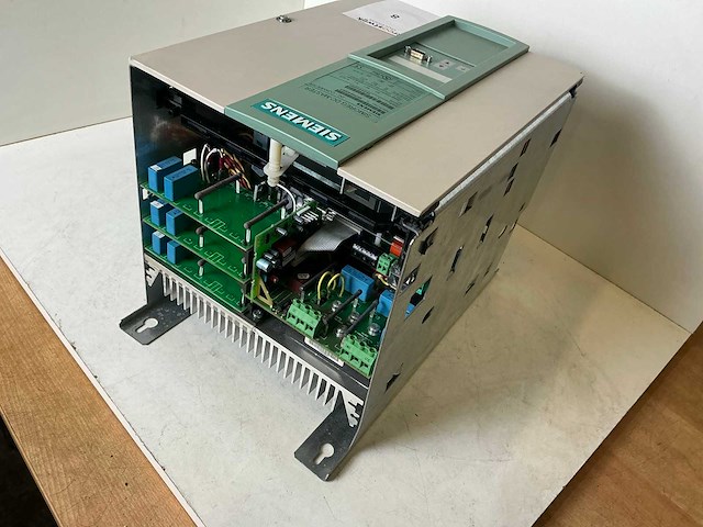 Siemens simoreg dc-master 6ra7025-6dv62-0 dc-converter - afbeelding 4 van  4