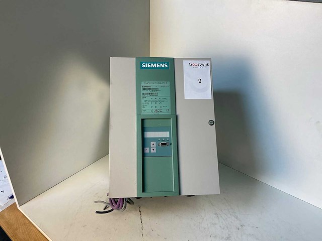 Siemens simoreg dc-master 6ra7025-6dv62-0-z frequentieregelaar - afbeelding 1 van  5
