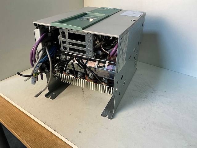 Siemens simoreg dc-master 6ra7025-6dv62-0-z frequentieregelaar - afbeelding 4 van  5