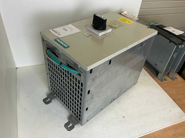 Siemens simovert masterdrives 6se7016-1es85-8xc0-z voedingsmodule - afbeelding 4 van  4
