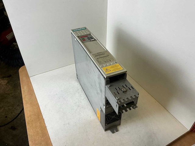 Siemens simovert vc 6se7016-1ta51-z frequentieregelaar - afbeelding 1 van  6