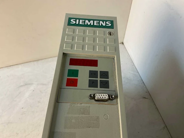 Siemens simovert vc 6se7018-0ta21-z frequentie-omvormer - afbeelding 3 van  5