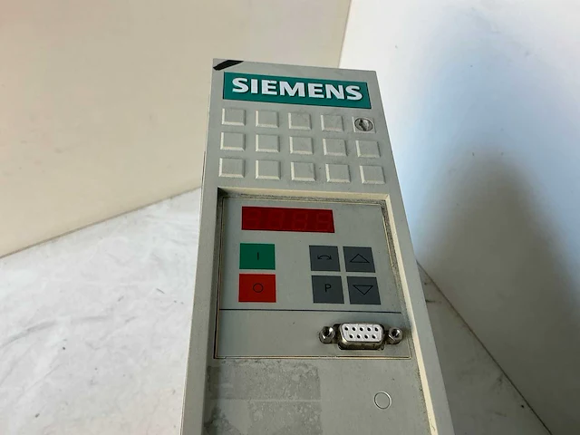 Siemens simovert vc 6se7021-0ta21-z frequentie-omvormer - afbeelding 4 van  5